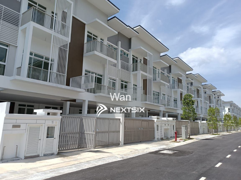 3-sty Superlink House For Sale in Ampang Selangor - Image 10