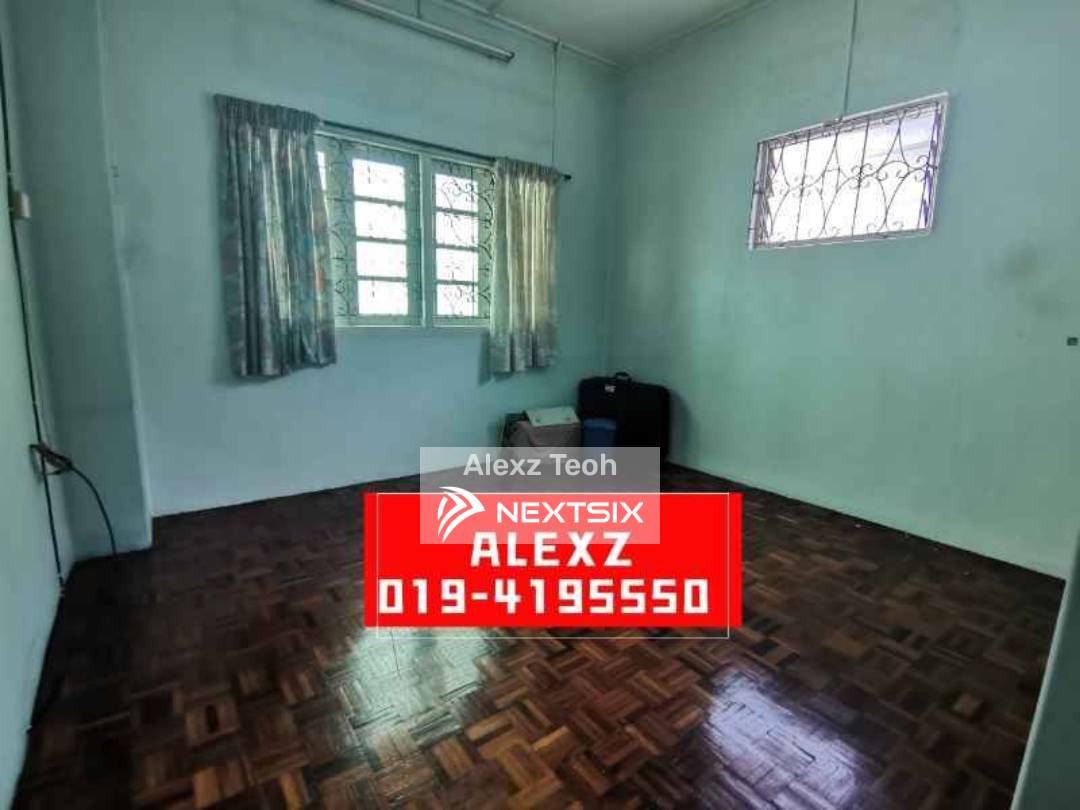 2-sty Terrace/Link House For Sale in Tanjung Bungah Penang - Image 5