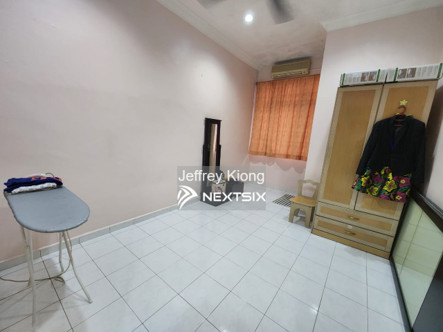 2-sty Terrace/Link House For Sale in Ulu Tiram Johor - Image 11
