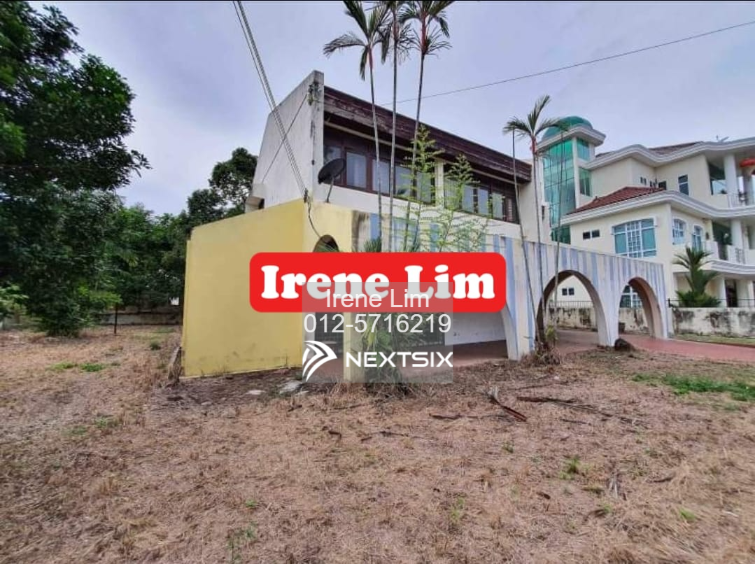 Bungalow For Sale in Sungai Ara Penang - Image 4