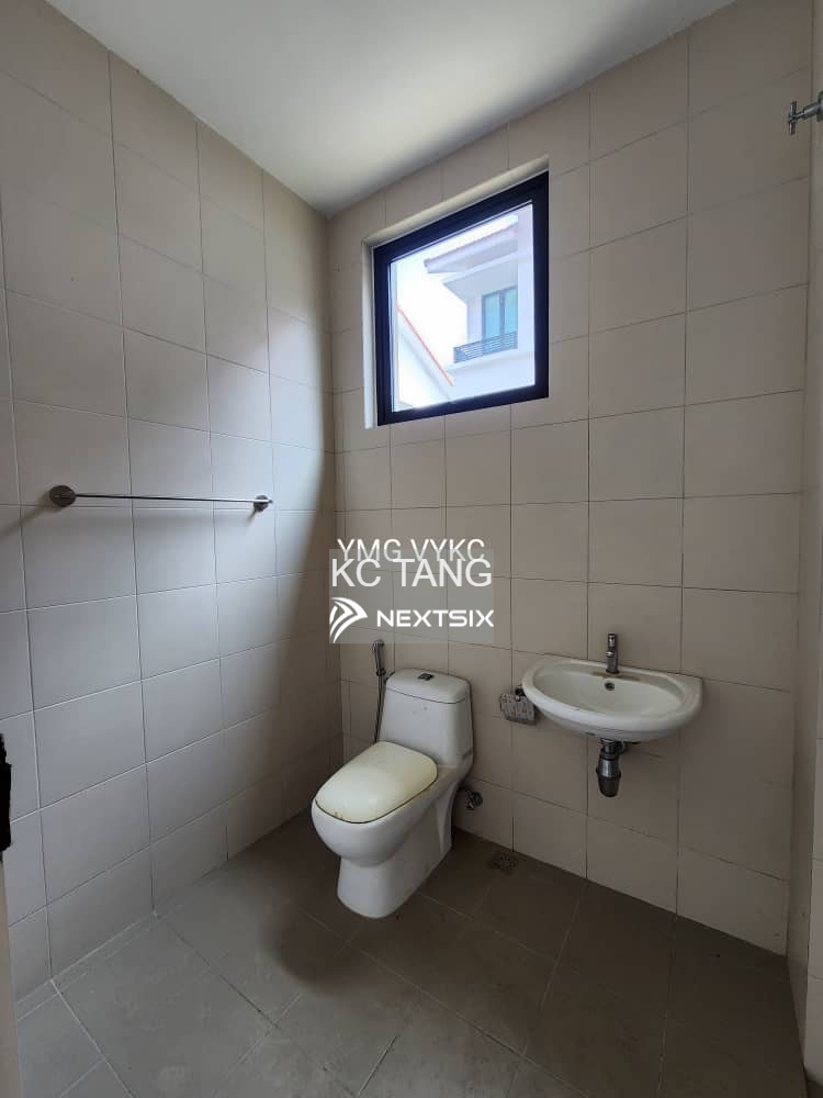 2-sty Terrace/Link House For Sale in Alam Impian Selangor - Image 8