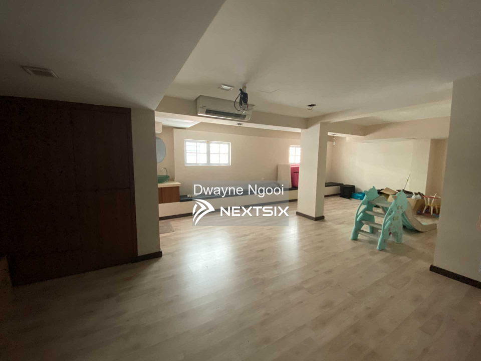 Semi-detached House For Sale in Gelugor Penang - Image 9