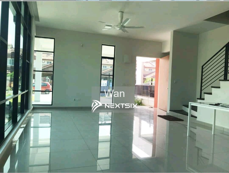2-sty Superlink House For Sale in Klang Selangor - Image 6