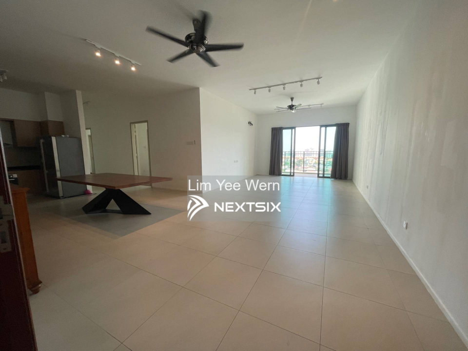 Condominium For Sale in Tanjung Bungah Penang