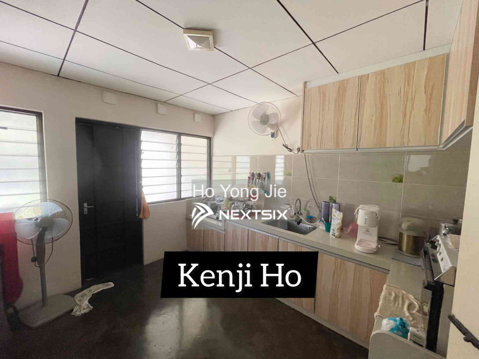 Semi-detached House For Sale in Greenlane Penang - Image 6
