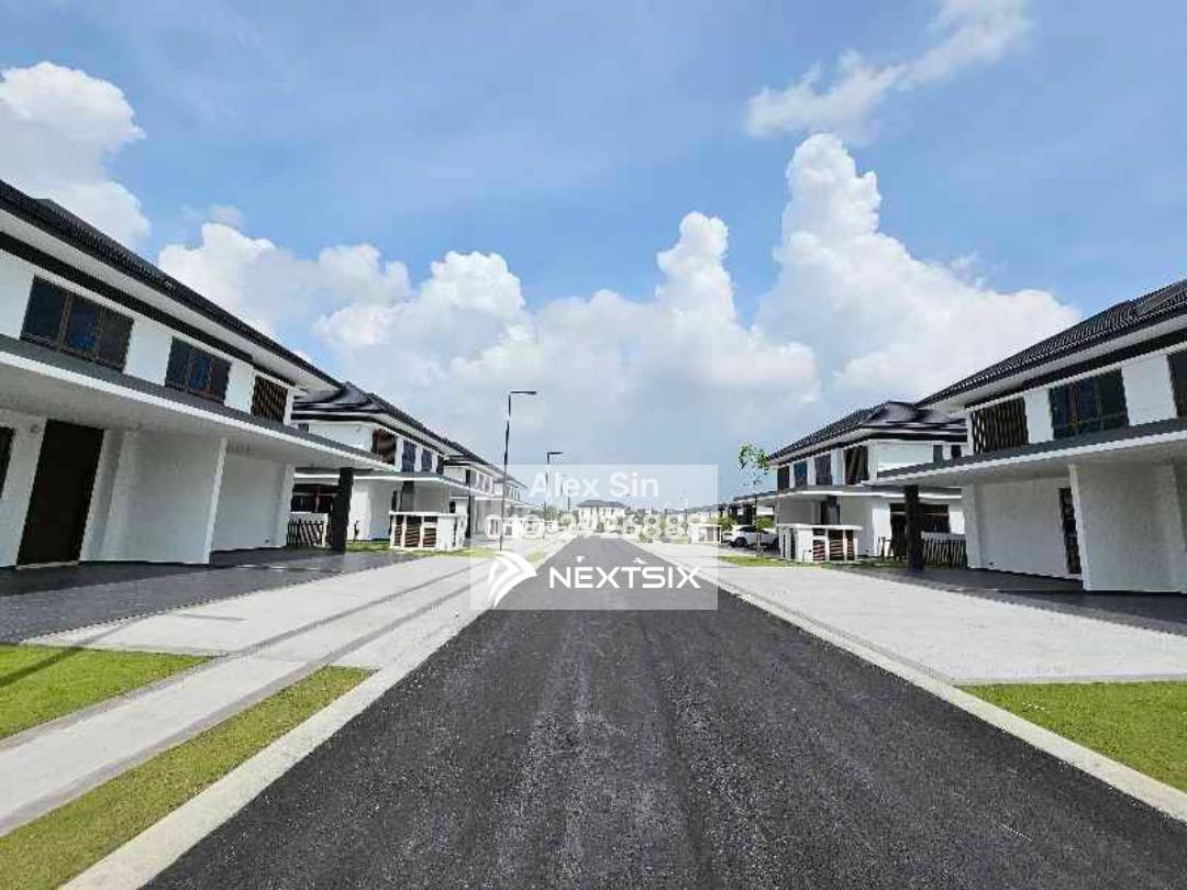 Semi-detached House For Sale in Setia Alam Selangor - Image 2