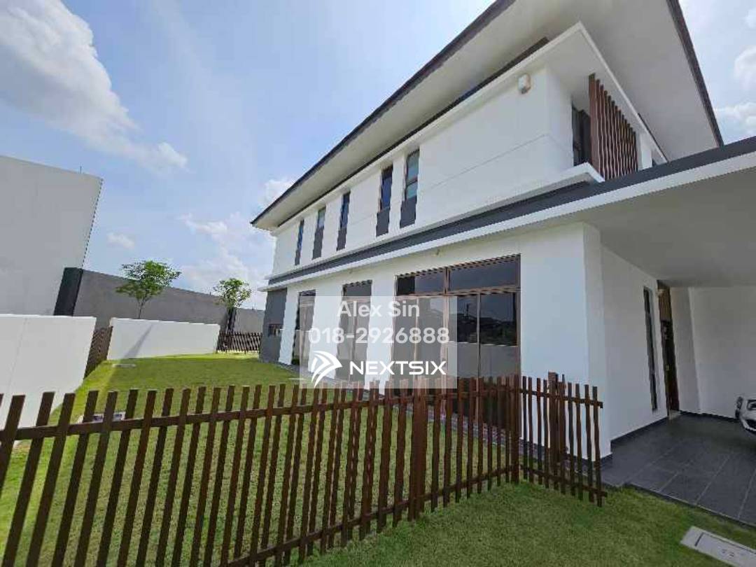 Semi-detached House For Sale in Setia Alam Selangor - Image 4