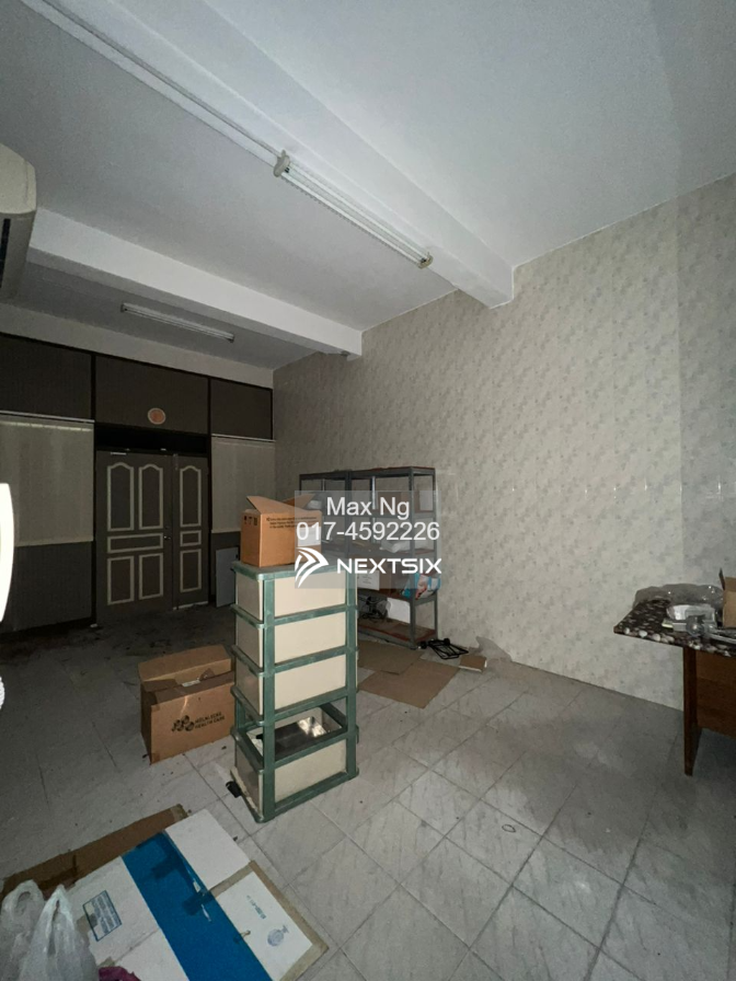 Shop For Rent in Georgetown Penang - Image 9