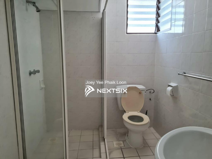 Condominium For Rent in Batu Ferringhi Penang - Image 6