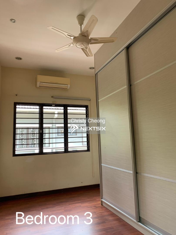 3-sty Terrace/Link House For Sale in Puchong Selangor - Image 9