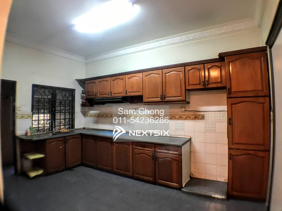 2-sty Superlink House For Sale in Klang Selangor - Image 5
