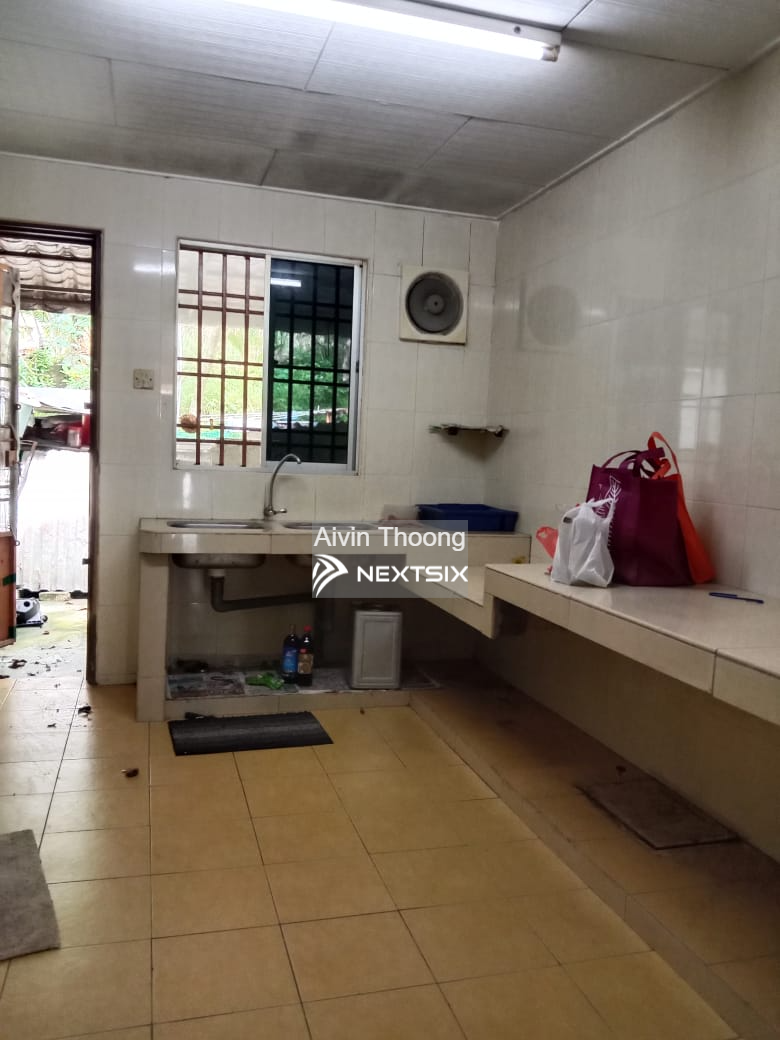 Townhouse For Sale in Balakong Selangor - Image 6