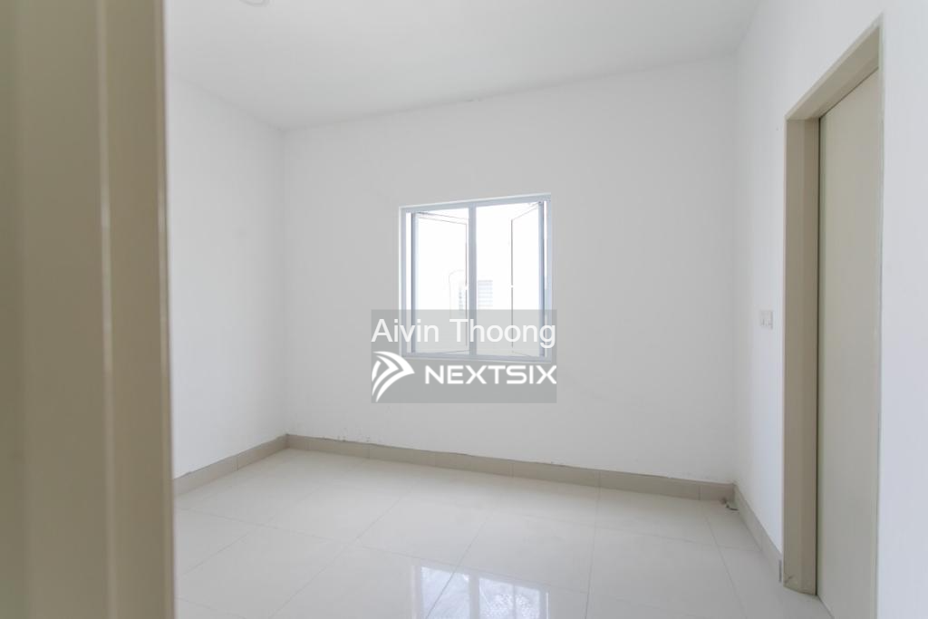 3-sty Superlink House For Sale in Semenyih Selangor - Image 12