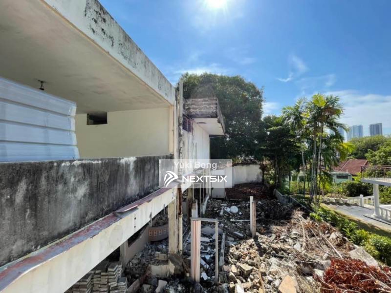 Bungalow For Sale in Tanjung Bungah Penang - Image 5