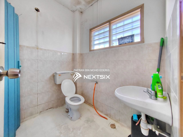 2-sty Terrace/Link House For Sale in Bandar Baru Bangi Selangor - Image 7