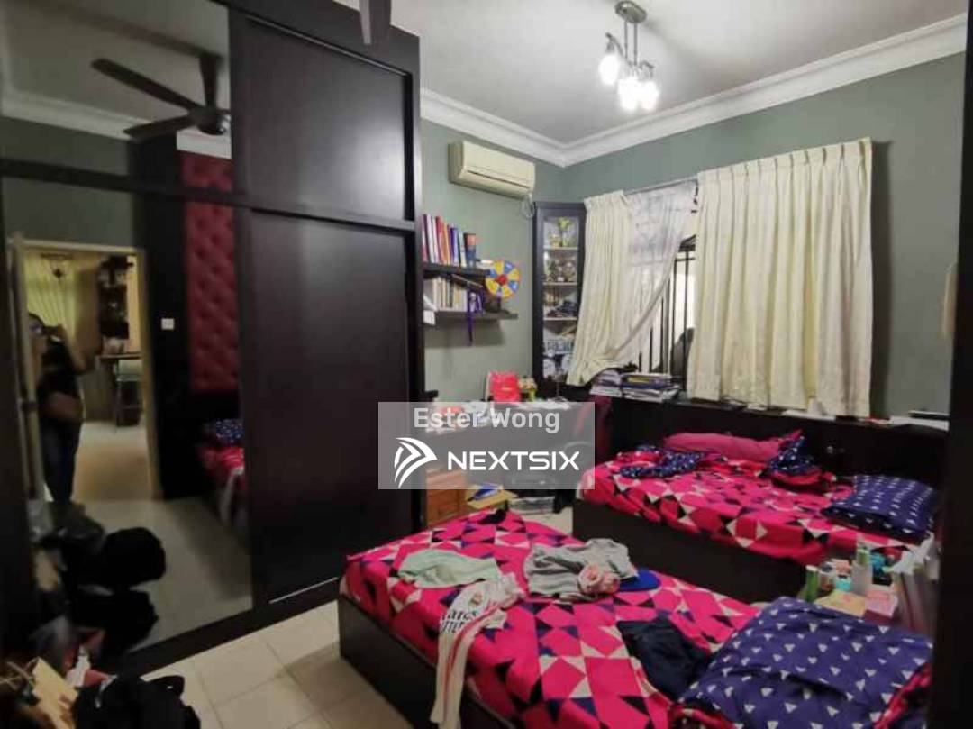 Semi-detached House For Sale in Ulu Tiram Johor - Image 11