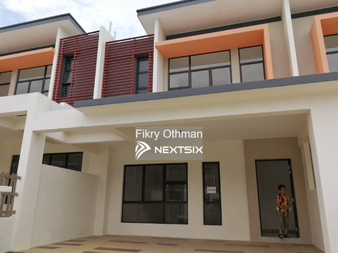 2-sty Superlink House For Sale in Semenyih Selangor