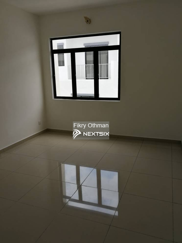 2-sty Superlink House For Sale in Semenyih Selangor - Image 5