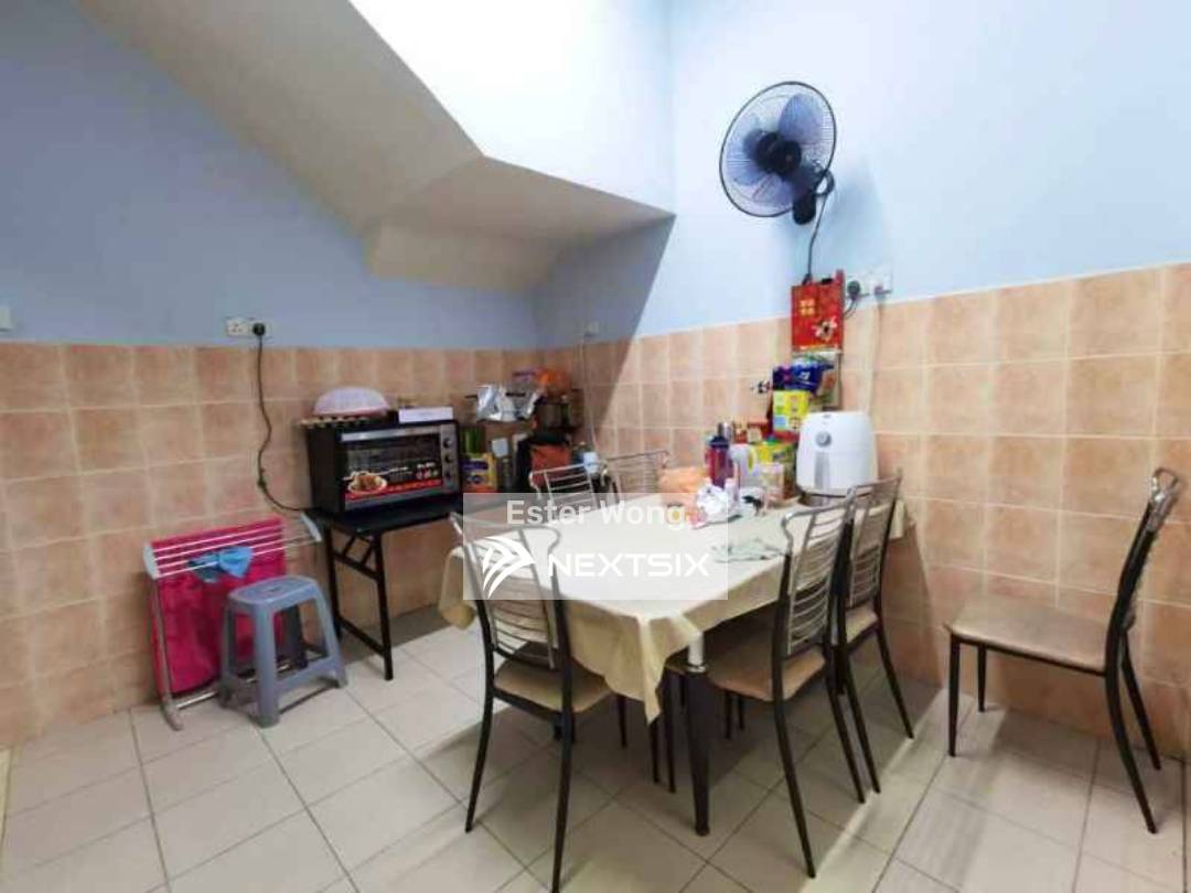 2-sty Terrace/Link House For Sale in Ulu Tiram Johor - Image 6
