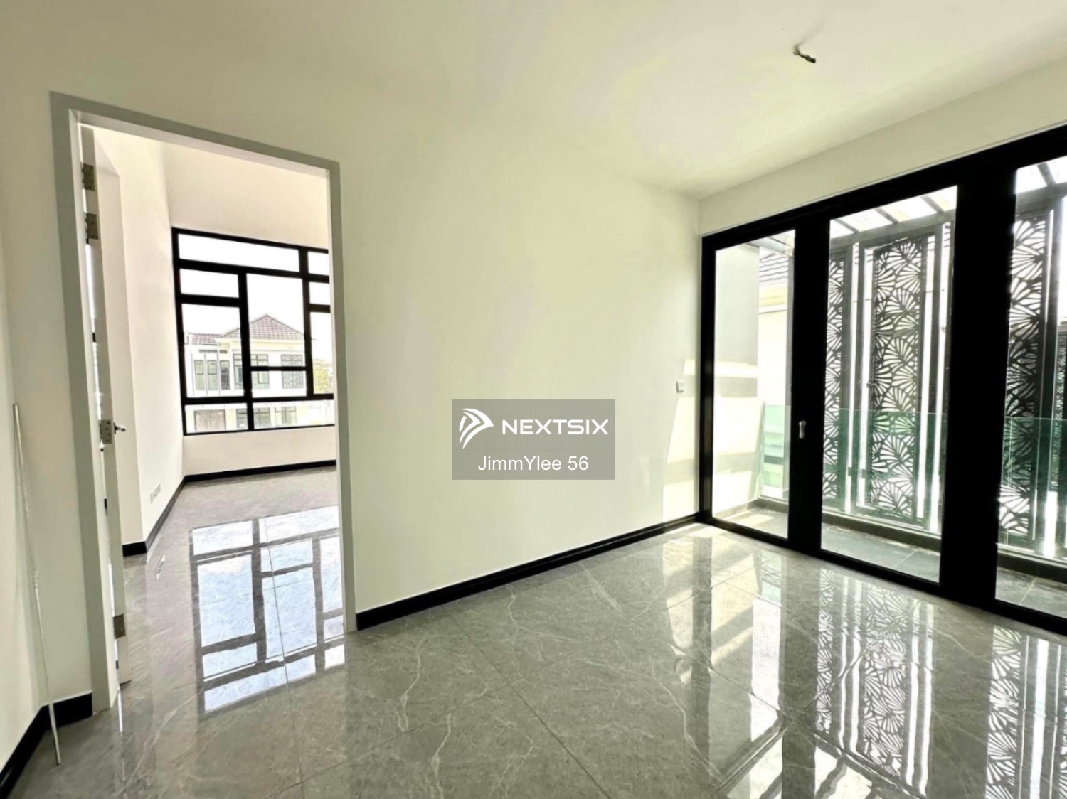 Semi-detached House For Sale in Setia Tropika Johor - Image 5