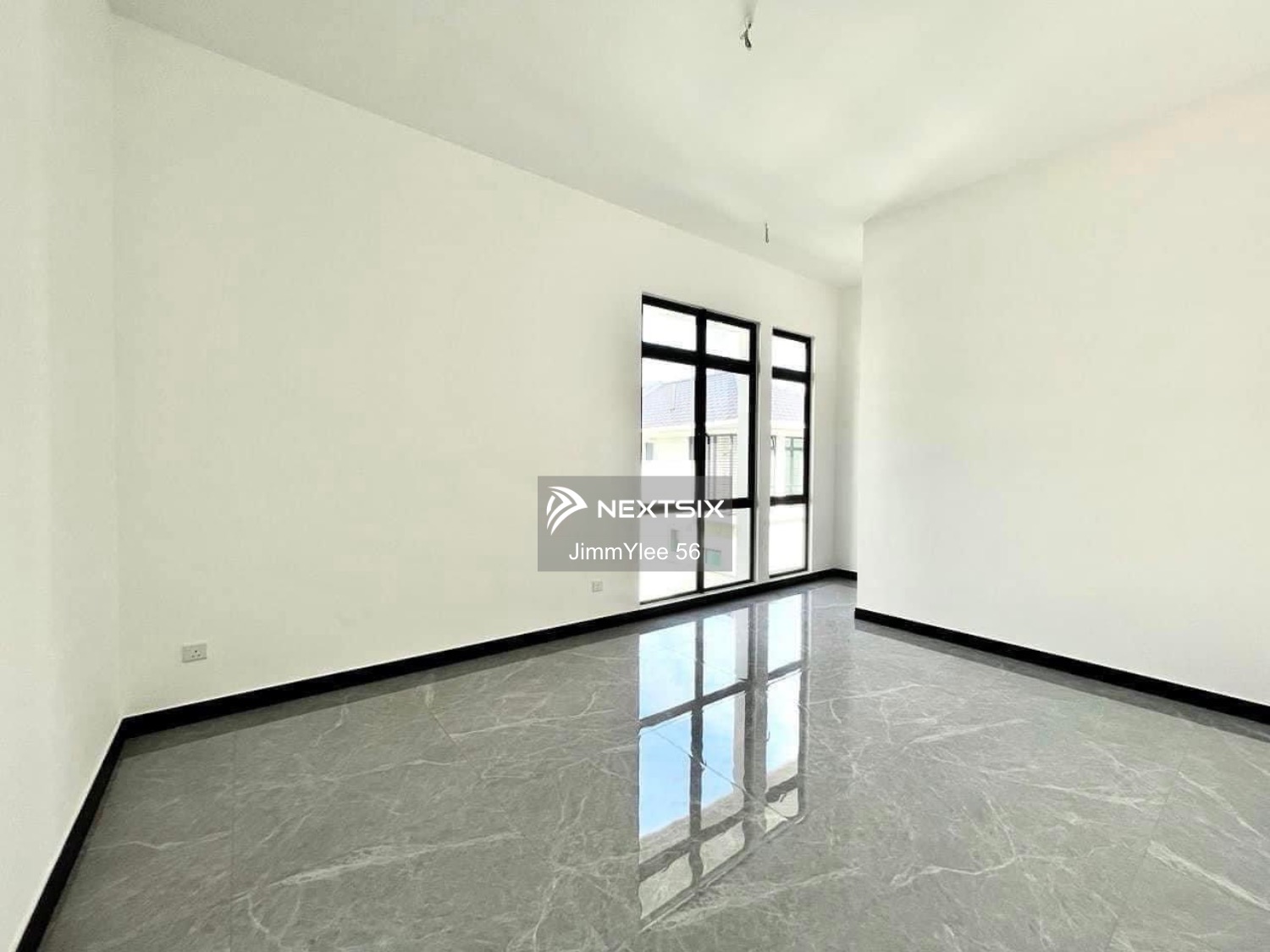 Semi-detached House For Sale in Setia Tropika Johor - Image 6