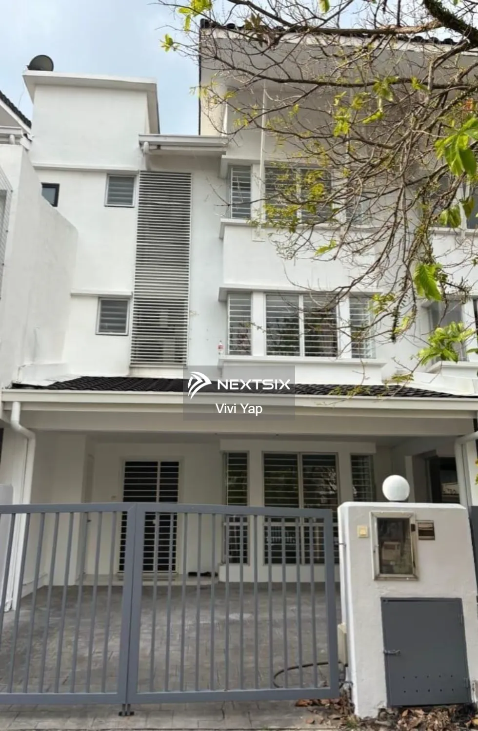 3-sty Superlink House For Sale in Balakong Selangor