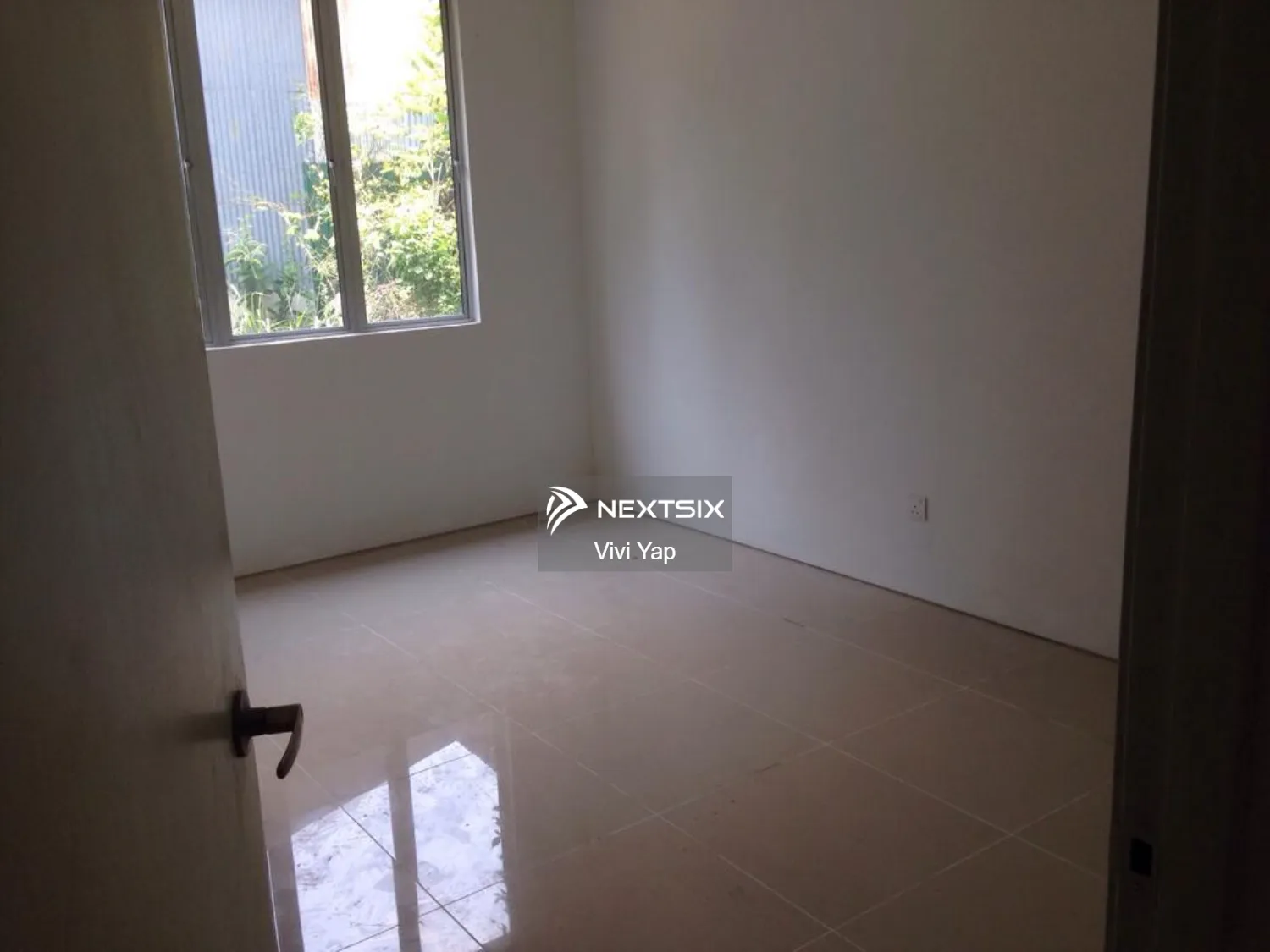 3-sty Superlink House For Sale in Balakong Selangor - Image 11
