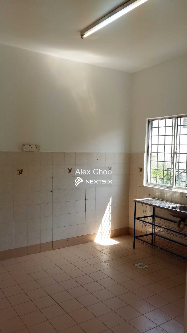 2-sty Terrace/Link House For Sale in Seri Kembangan Selangor - Image 10