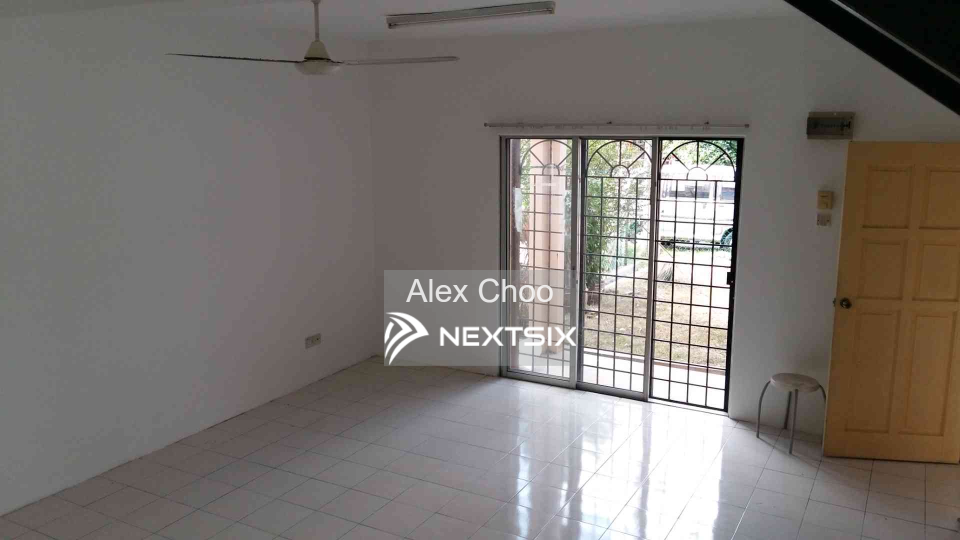 2-sty Terrace/Link House For Sale in Seri Kembangan Selangor - Image 5