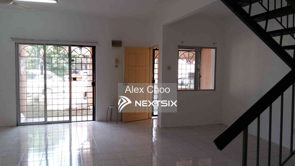 2-sty Terrace/Link House For Sale in Seri Kembangan Selangor - Image 6