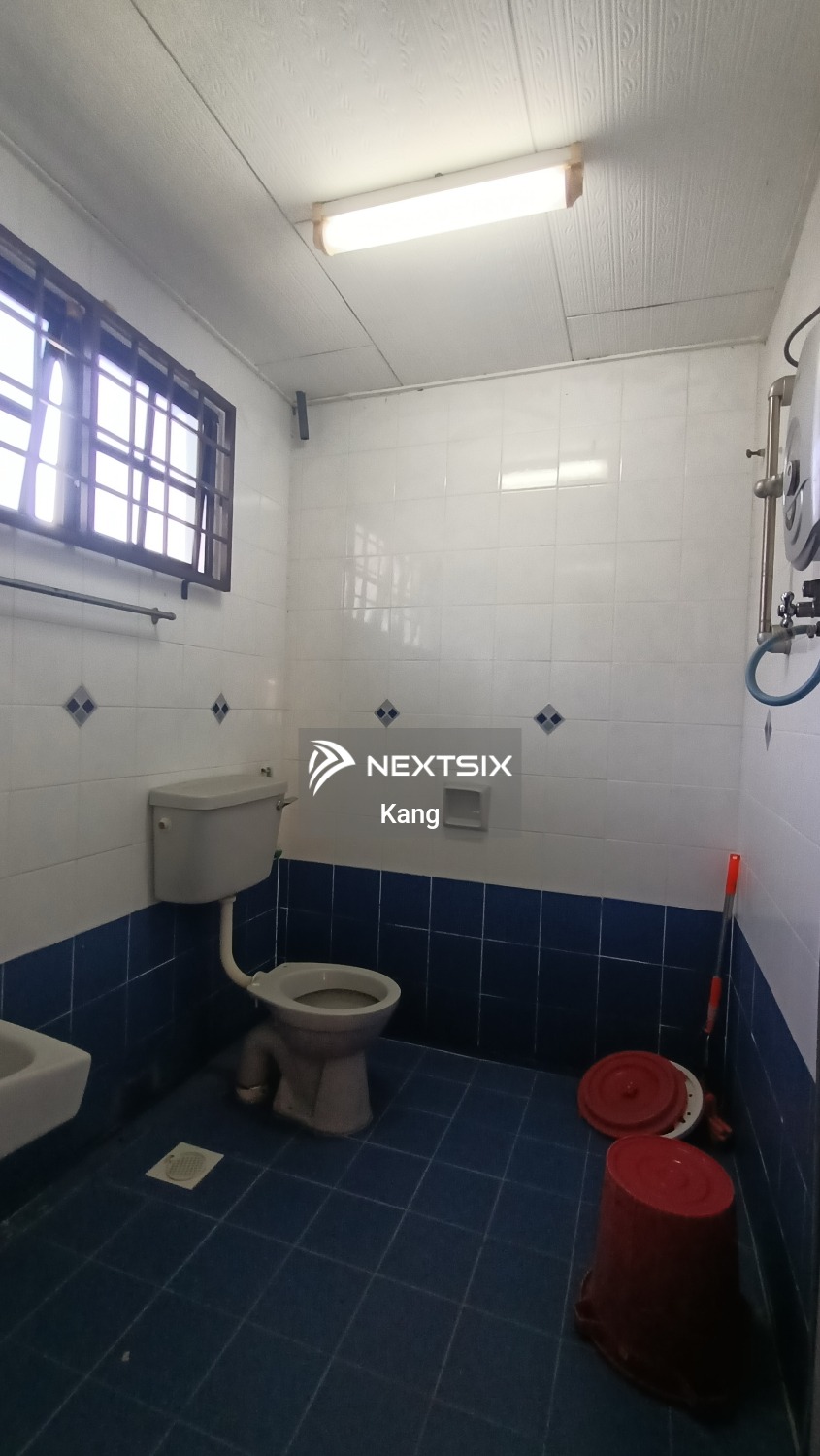 Bungalow For Sale in Ipoh Perak - Image 7