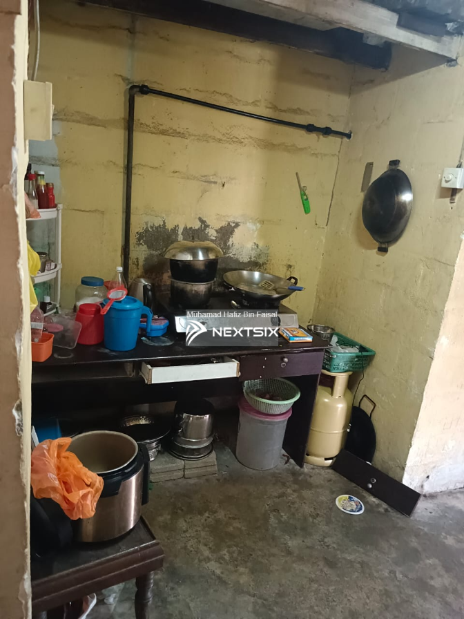 1-sty Terrace/Link House For Sale in Klang Selangor - Image 6