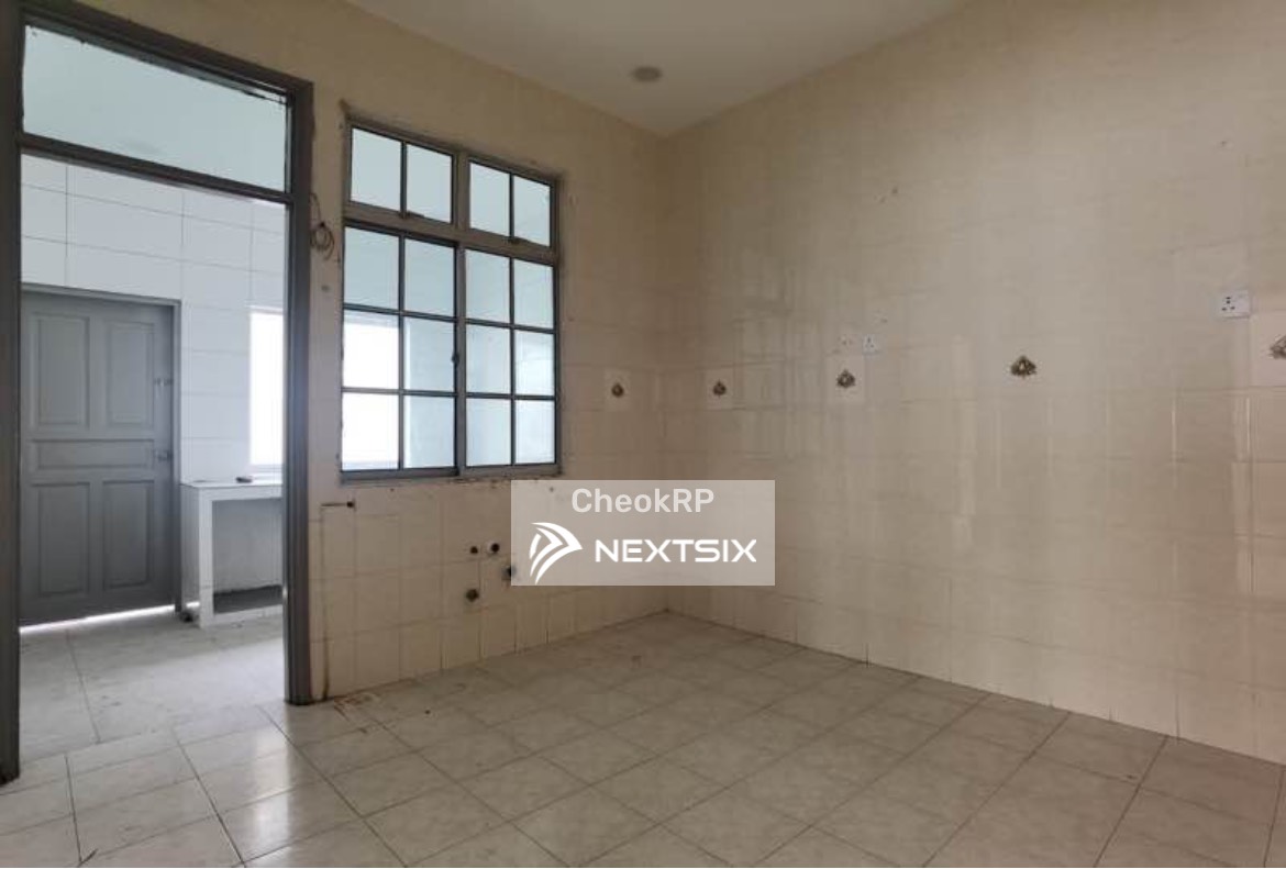 Semi-detached House For Sale in Ulu Tiram Johor - Image 5