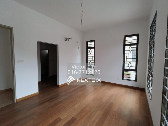 Bungalow For Sale in Perling Johor - Image 3