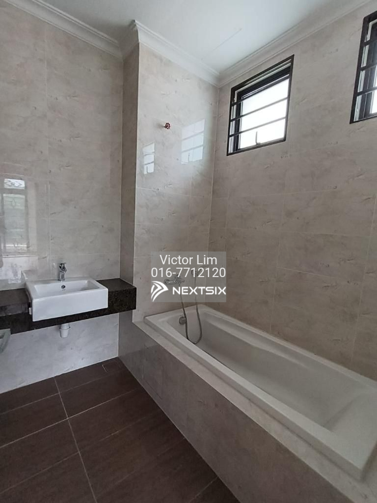 Bungalow For Sale in Perling Johor - Image 4