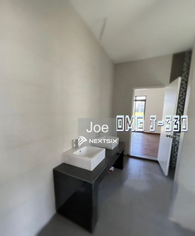 Semi-detached House For Sale in Setia Alam Selangor - Image 9