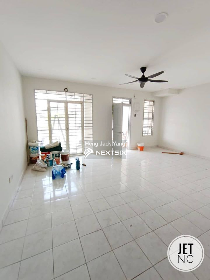 2-sty Terrace/Link House For Rent in Bandar Botanic Selangor - Image 5