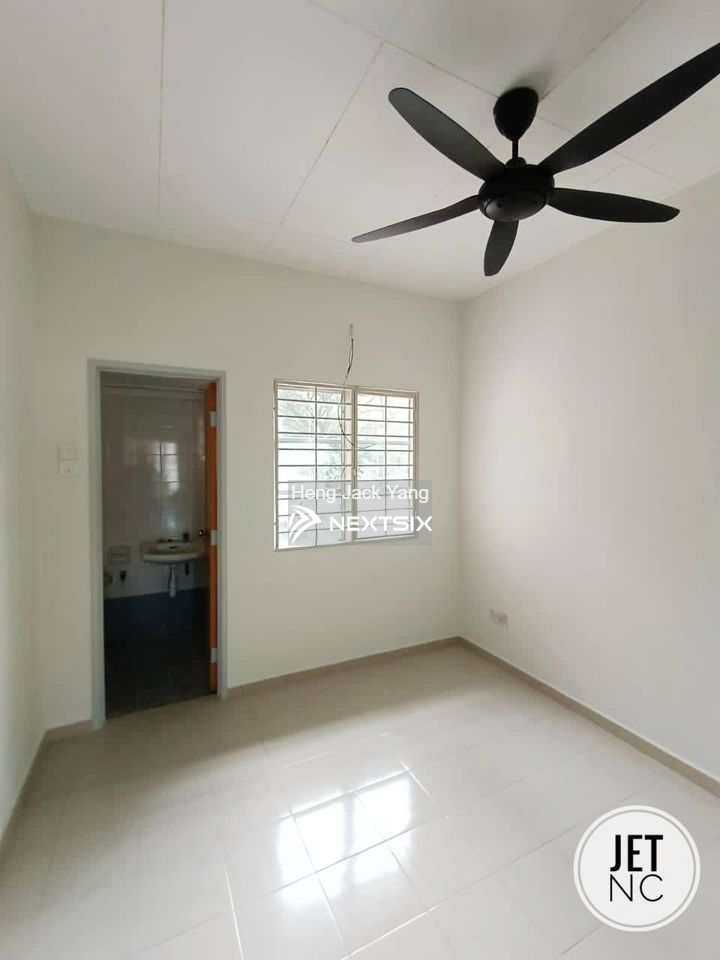 2-sty Terrace/Link House For Rent in Bandar Botanic Selangor - Image 7