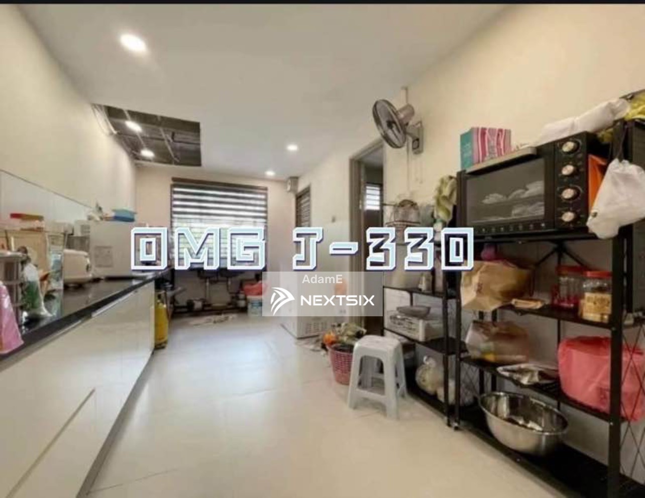 3-sty Terrace/Link House For Sale in Bandar Botanic Selangor - Image 2