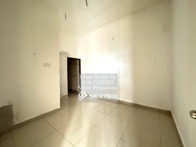 2-sty Superlink House For Sale in Gelang Patah Johor - Image 3