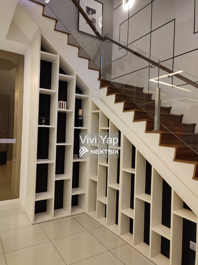 Semi-detached House For Sale in Seri Kembangan Selangor