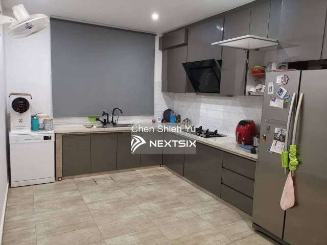 2-sty Superlink House For Sale in Gelang Patah Johor - Image 4