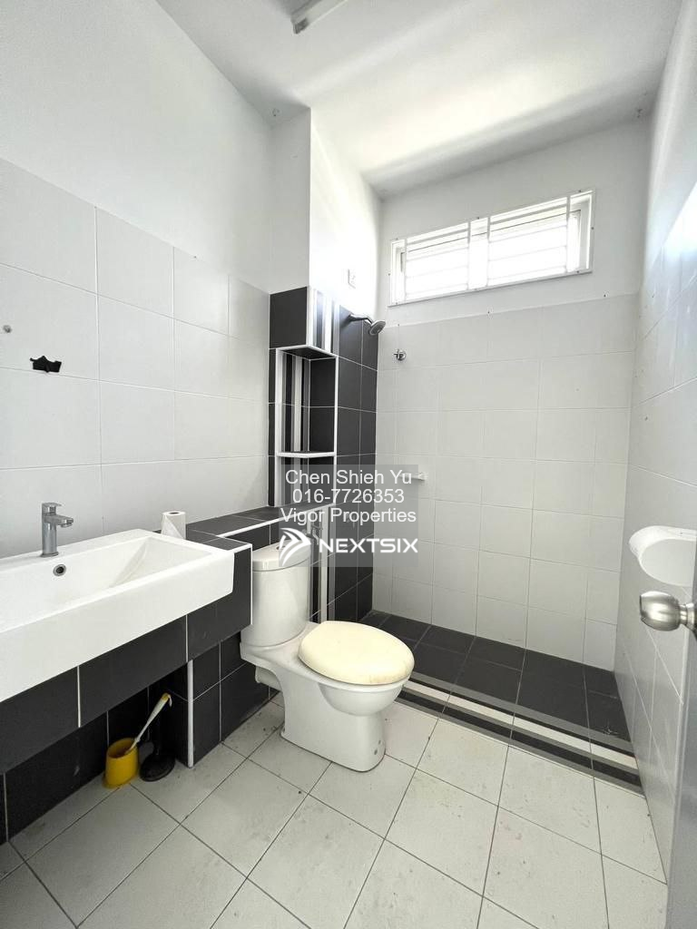 2-sty Terrace/Link House For Sale in Gelang Patah Johor - Image 6