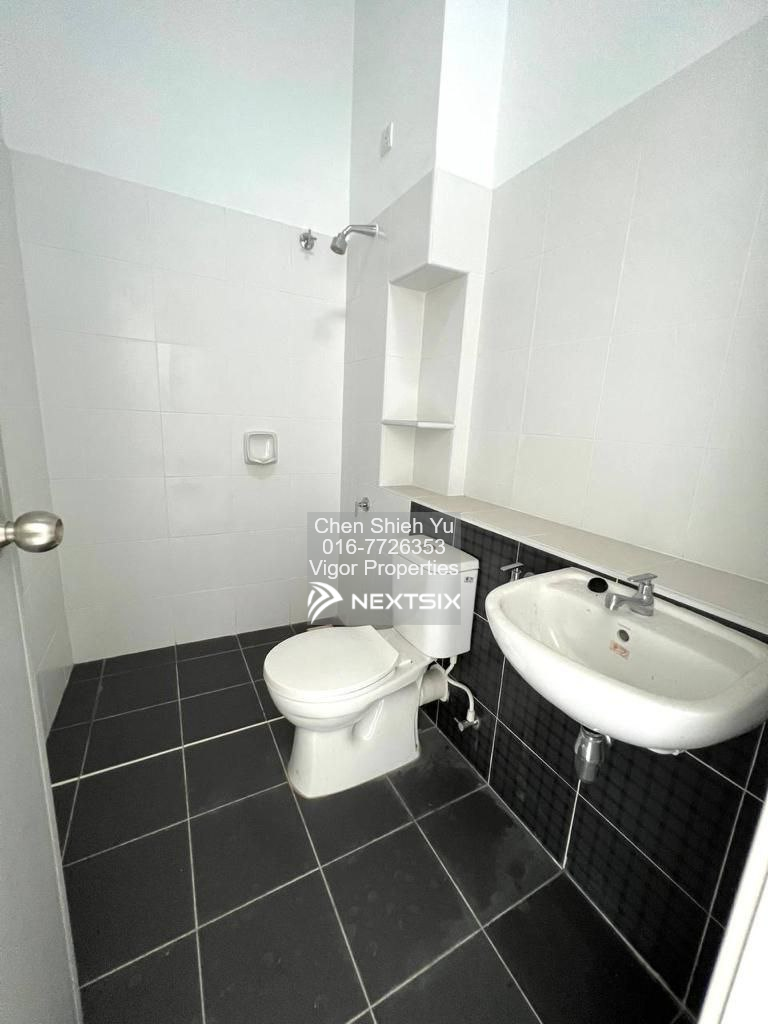 2-sty Terrace/Link House For Sale in Gelang Patah Johor - Image 9