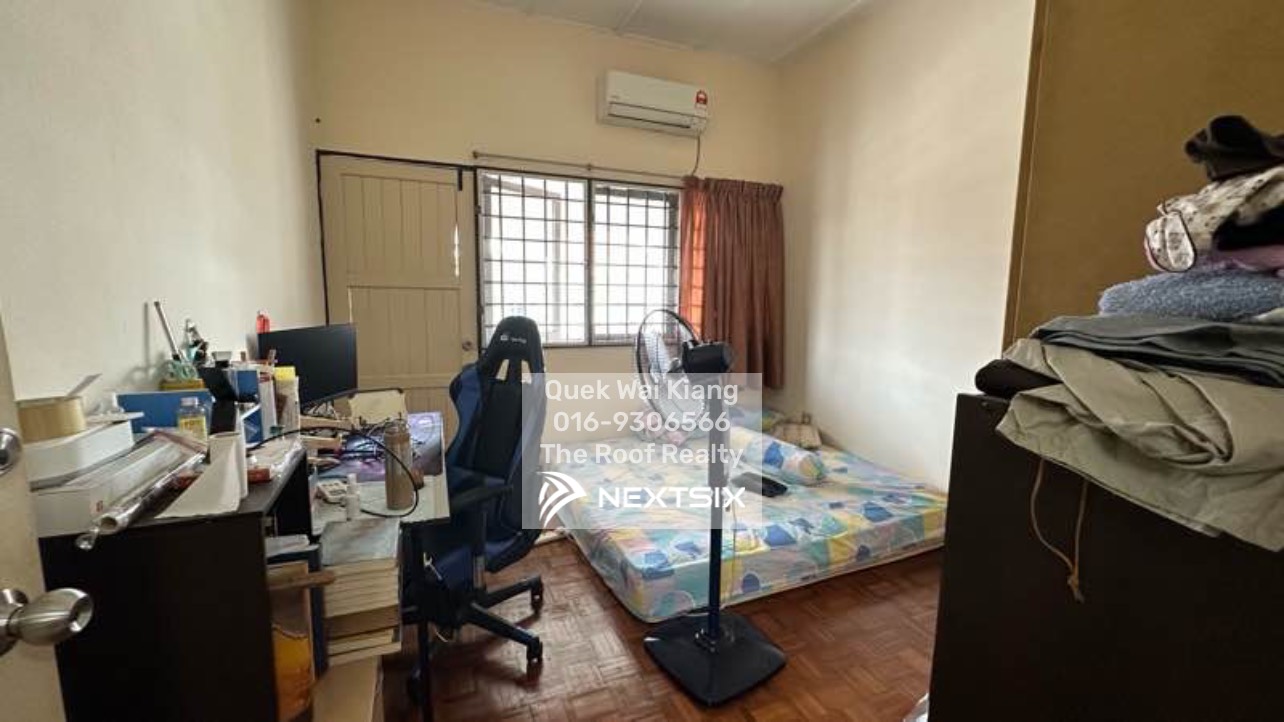 2-sty Superlink House For Sale in Klang Selangor - Image 6