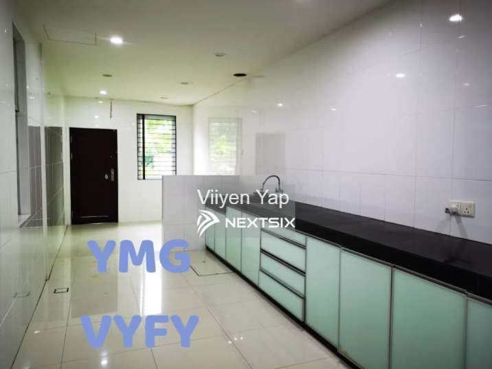 Semi-detached House For Sale in Bandar Bukit Tinggi Selangor - Image 5