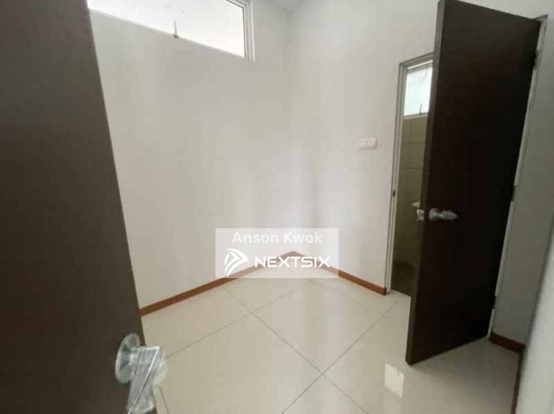 Bungalow For Sale in Permas Jaya Johor - Image 7