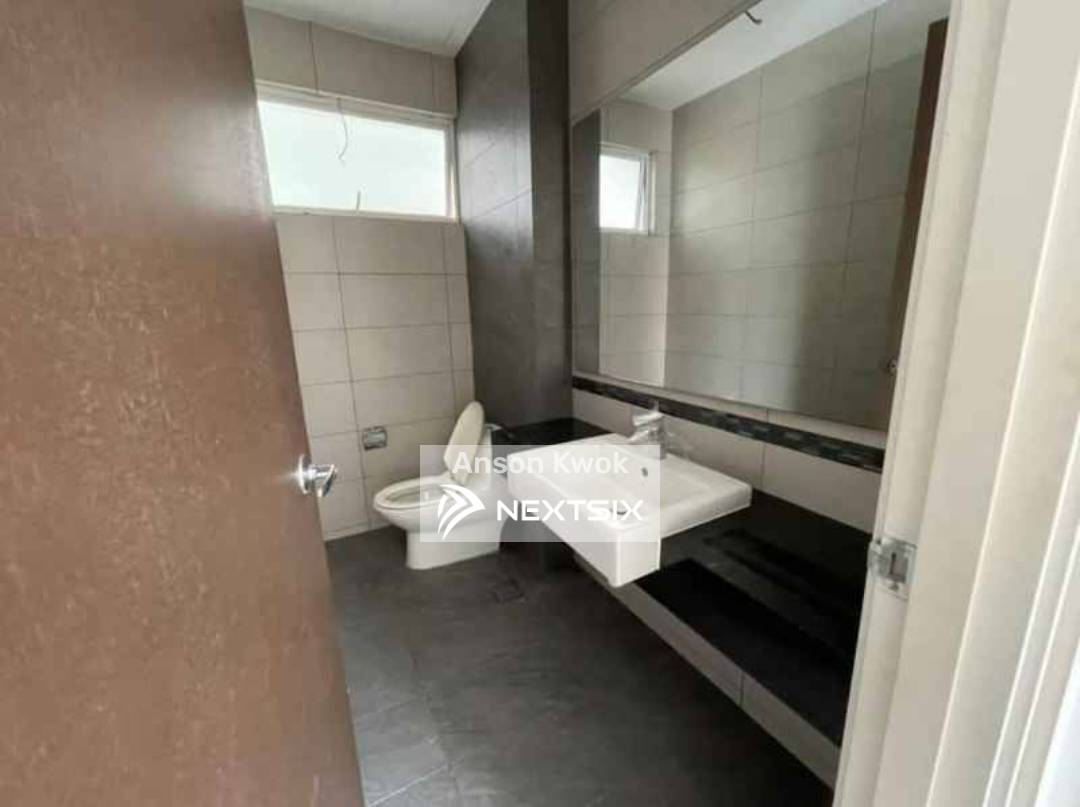 Bungalow For Sale in Permas Jaya Johor - Image 8