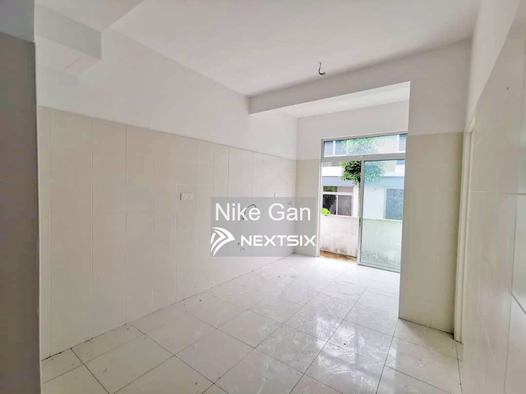 2-sty Superlink House For Sale in Gelang Patah Johor - Image 5
