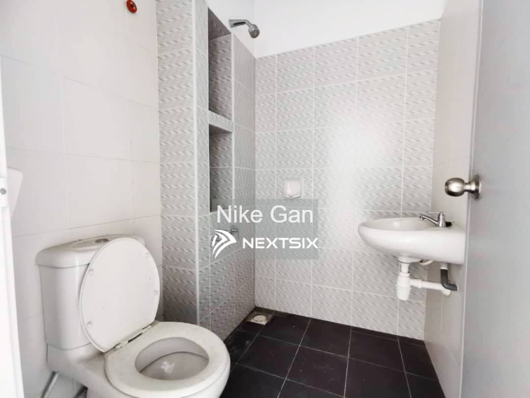 2-sty Superlink House For Sale in Gelang Patah Johor - Image 8